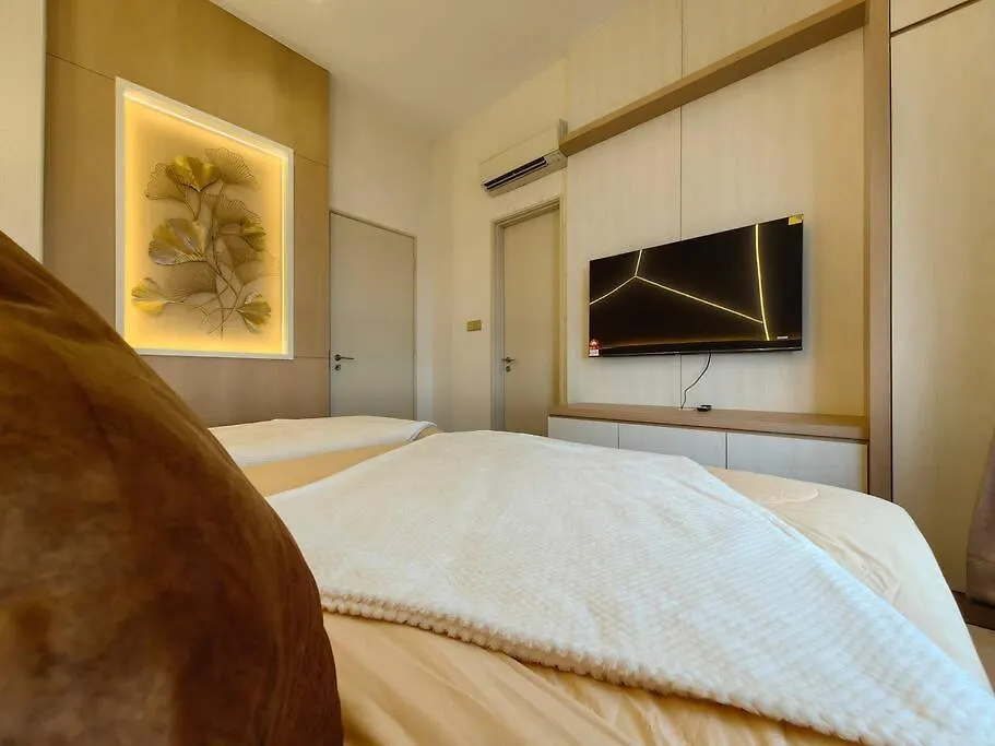 Attic Luxury Penthouse Ktv/Pool/Ps 4/Mahjong Appartement Malacca Maleisië